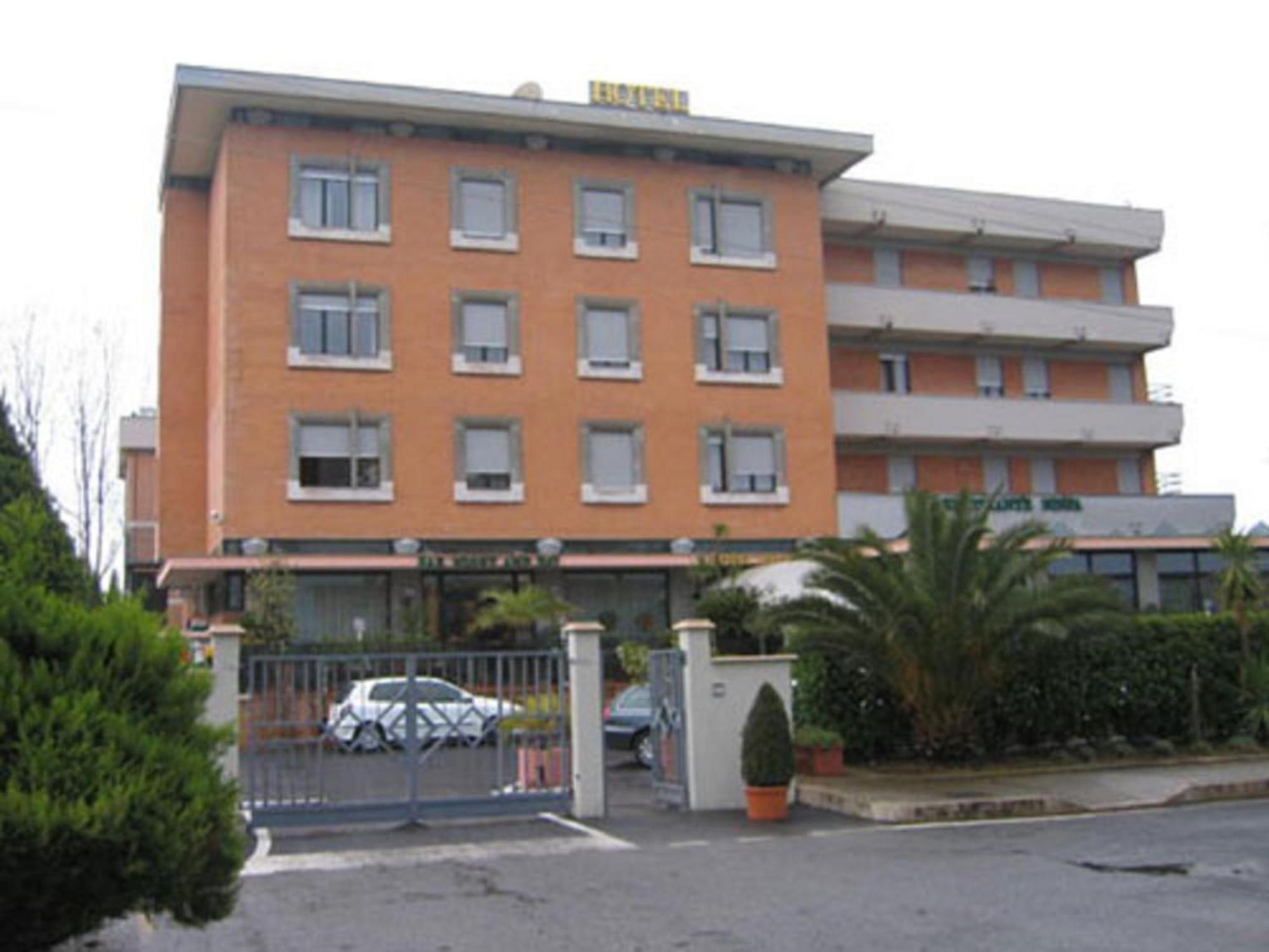 Hotel Excelsior Monticchio  Kültér fotó